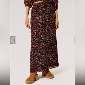 APRICOT sz L Chiffon Ikat Print Gypsy Skirt, Orange Multi. NWT